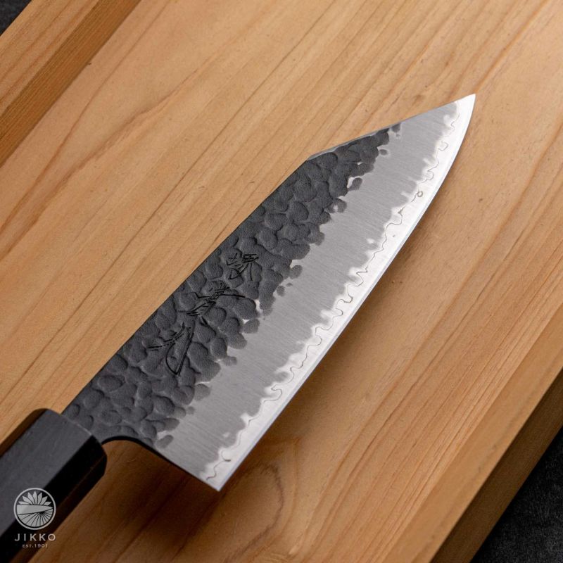 What Is a Bunka Knife? Features, Uses, and How It Compares to Santoku
